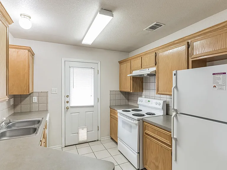 319 Cedar Ridge Dr #A — Photo 10