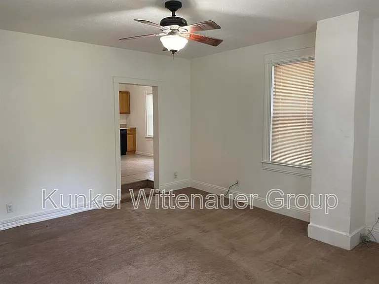 821 Edward St — Photo 9