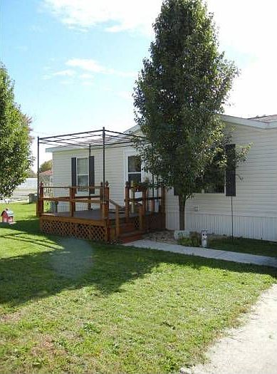 view of front window/deck