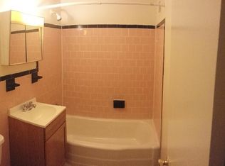 101 41st St NE APT 204, Washington, DC 20019