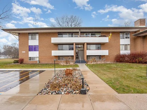 2101 Bayliss St APT 22, Midland, MI 48640