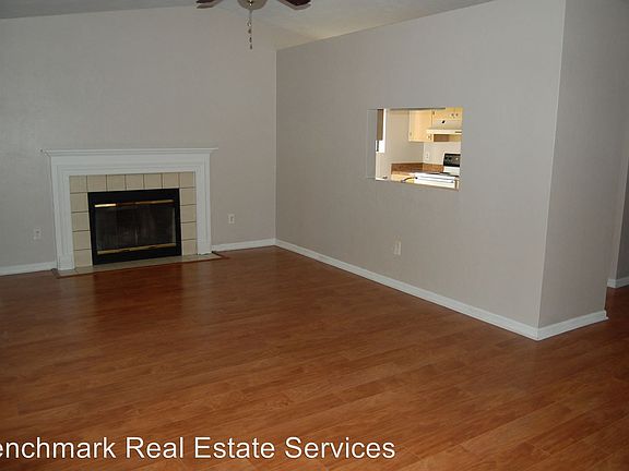 3rd image of 1528 Belmont Trce