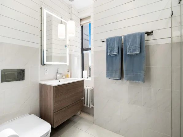 2600 John F Kennedy Boulevard image 8 of 22