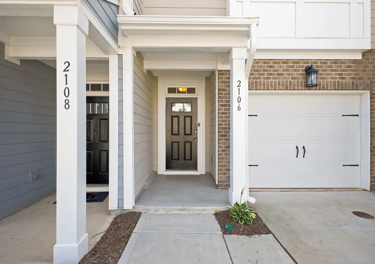Move in Ready Sherron Place Townhome! — Photo 3