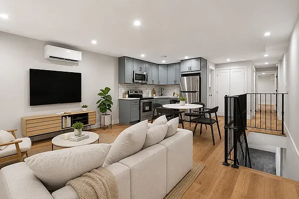 Living room, photo 2
