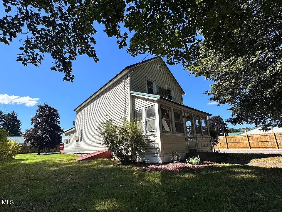 14 Congress Ave #1