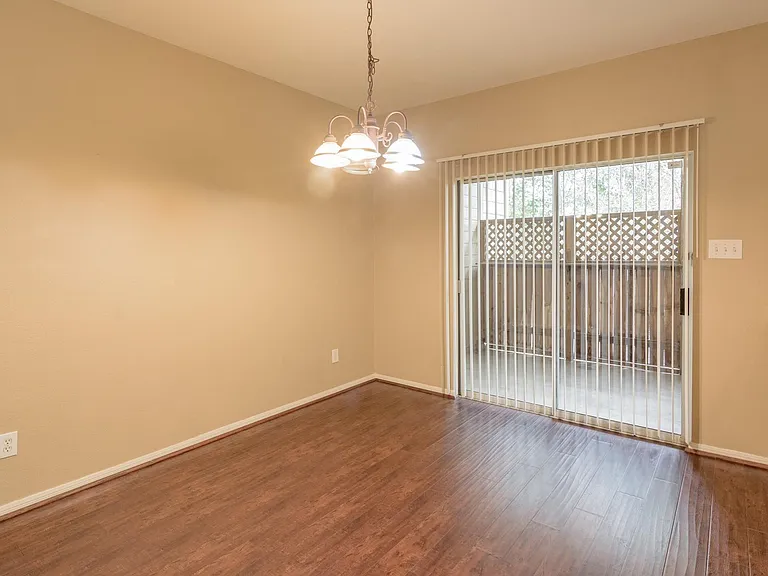 57 Scarlet Woods Ct — Photo 8