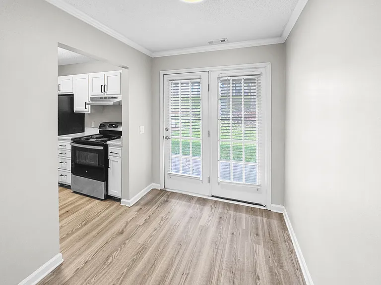 Summers Run Apartments — Photo 9
