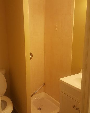 5th image of 6631 S Woodlawn Ave #2