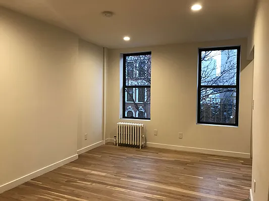 Rented by CVEK Real Estate | media 14