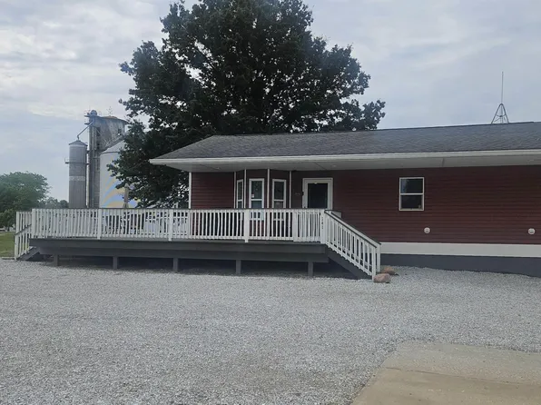 141 W Division St, Norris, IL 61553