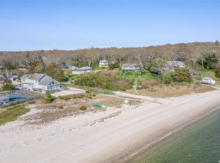 380 W Cove Rd, Cutchogue, NY 11935