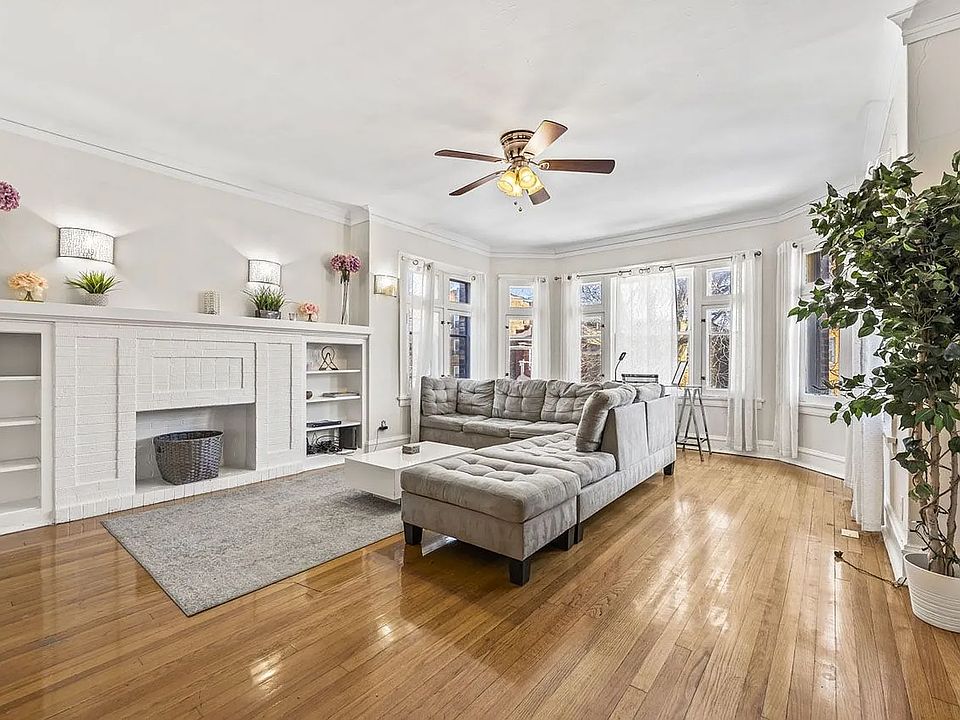 6444 N Washtenaw Ave APT 2, Chicago, IL 60645 | Zillow
