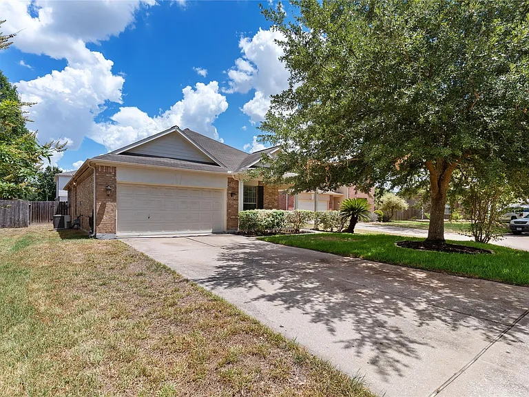 7814 Yaupon Ranch Ct — Photo 3