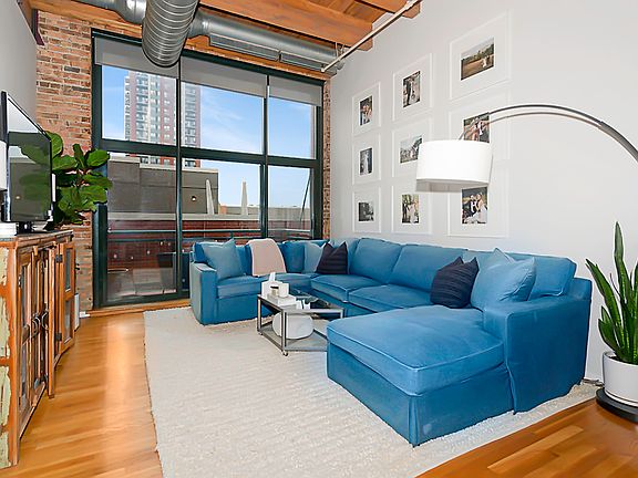 2nd image of 1727 S Indiana Ave APT 316