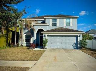 909 Meadow Glade Dr, Ruskin, FL 33570