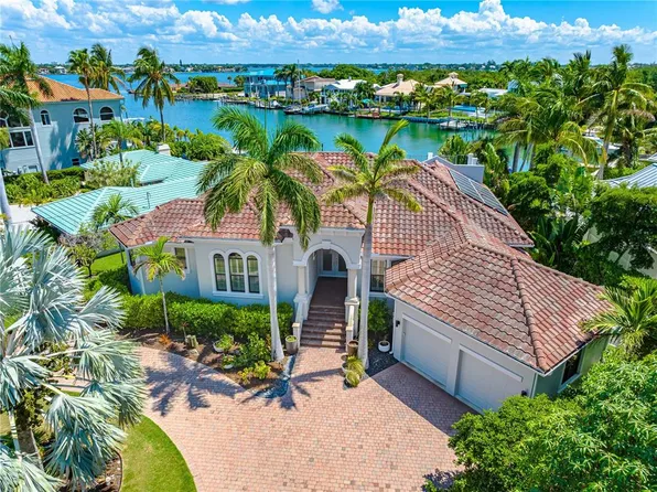 426 Cleveland Dr, Sarasota, FL 34236