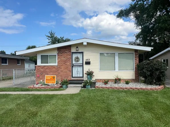 482 Kuhn St, Pontiac, MI 48342