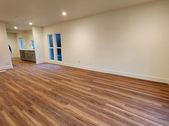 2nd image of 283 California Ave