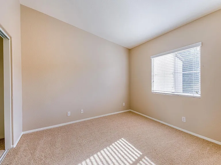 Laurel Canyon Apartment Homes — Photo 62