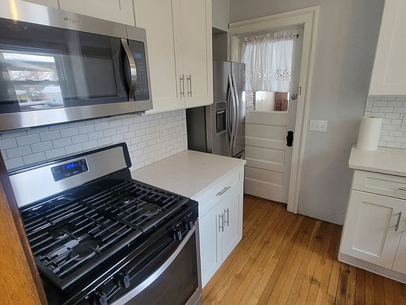 3rd image of 1274 Jackson Ave