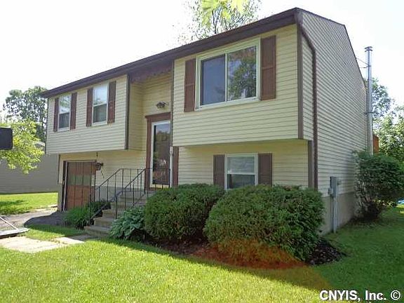 3rd image of 5044 Hackberry Ln