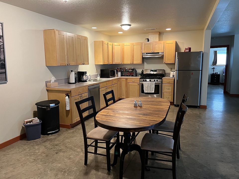 Imagine your dining set here!