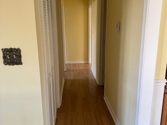 4th image of 10111 Stanley Ct