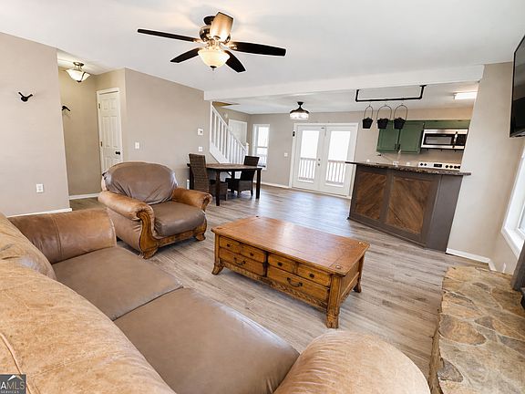 3rd image of 1947 Ivy Mountain Rd