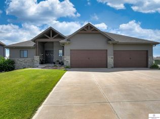 7808 N 159th St, Bennington, NE 68007