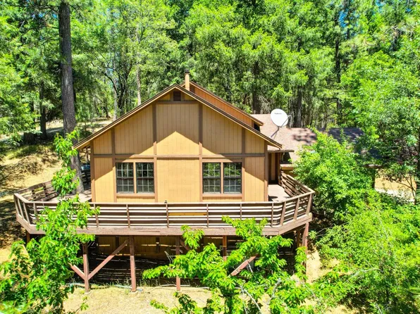 5157 Sierra Springs Dr, Pollock Pines, CA 95726
