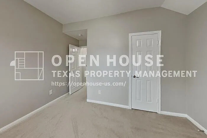 6714 Village Bridge Dr — Photo 14