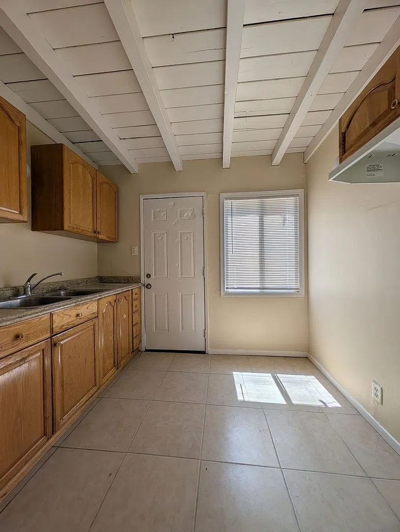 6637 Yucca Ave — Photo 3