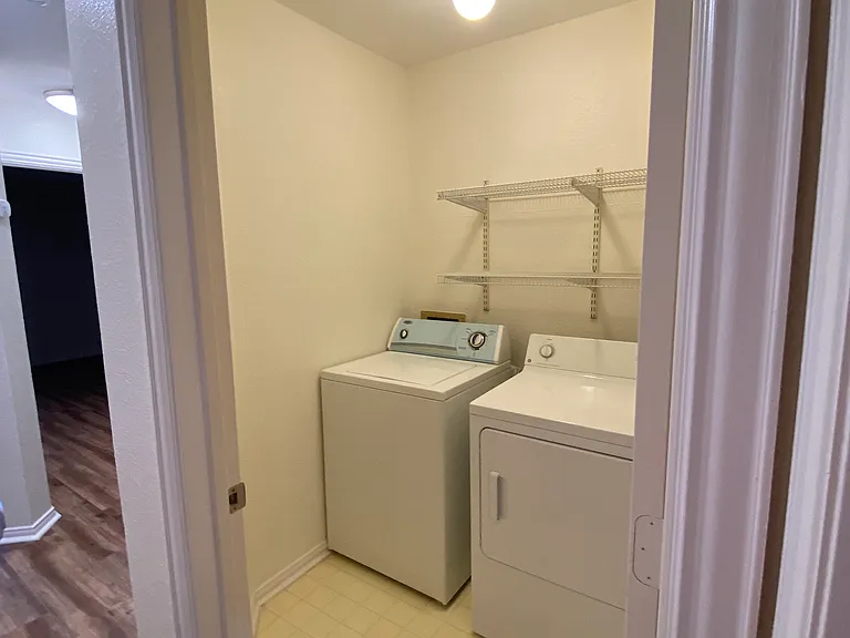 4644 Booth Dr — Photo 37