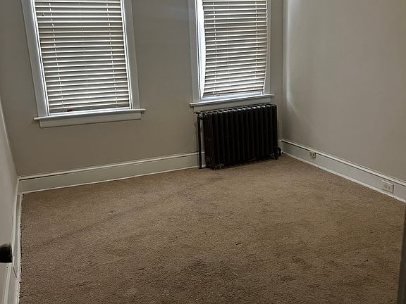 4th image of 2799 Parkwood Ave