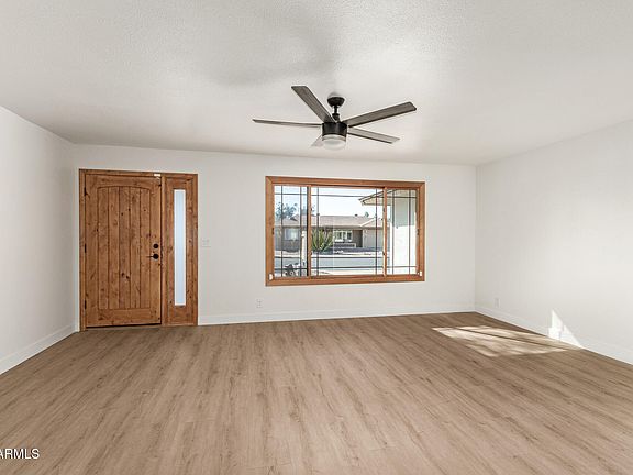 3rd image of 4760 E CATALINA Avenue