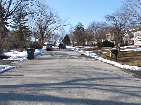 4th image of 382 Birchwood Dr