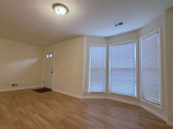 36 Howard Ct, Newark, NJ 07103