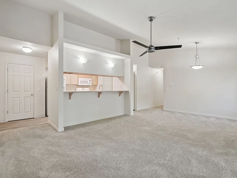 Oak Tree Apartments — Photo 50