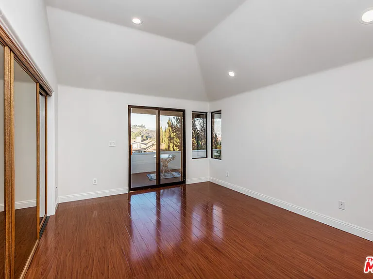 7940 Vulcan Dr — Photo 35
