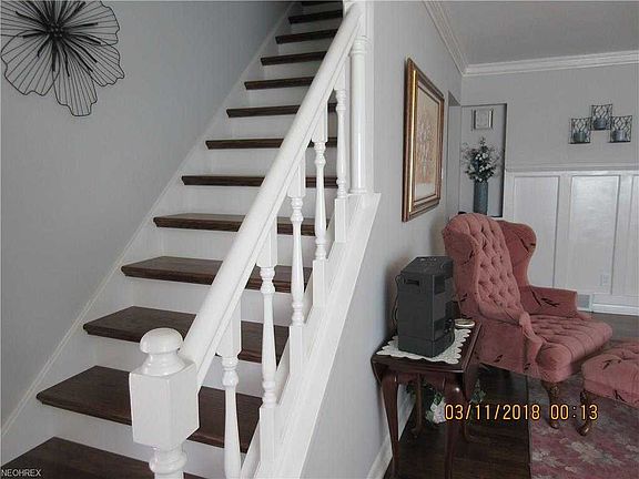 4th image of 204 Longview Dr