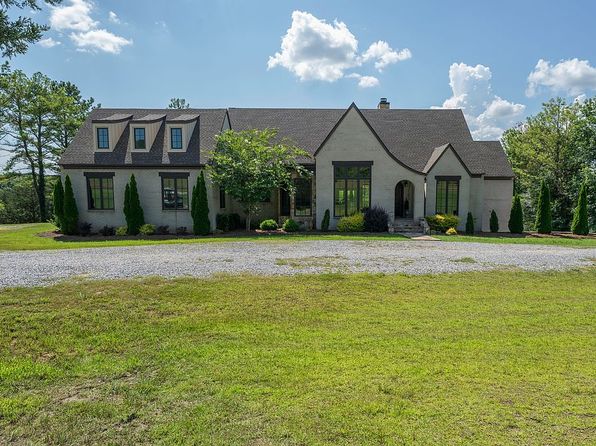 51 N Leahmon Ln