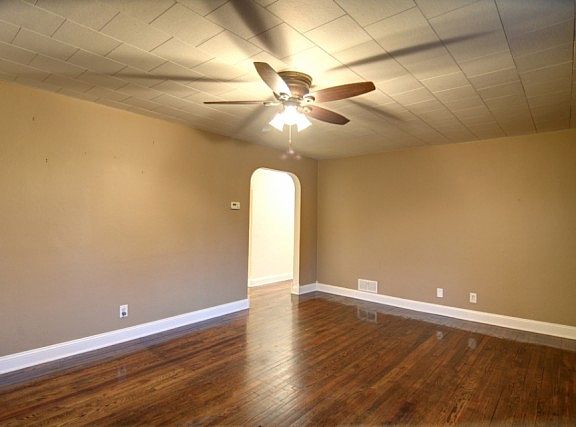 5th image of 620 Oakview Dr