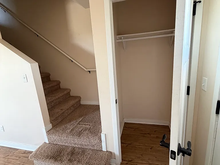 411 13th St NE — Photo 14