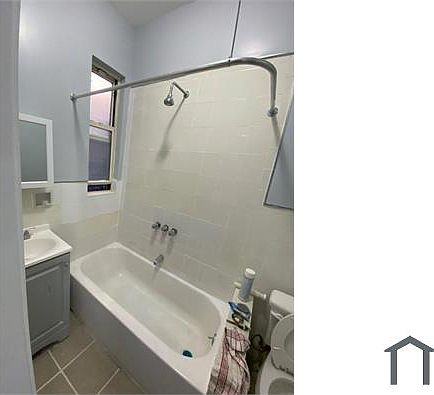 4th image of 766 Dawson St APT 3