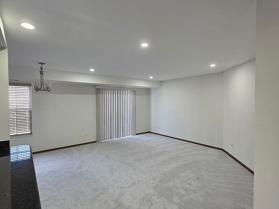 3rd image of 1751 Sleepy Hollow Ct APT 7
