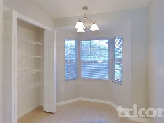 5th image of 4739 Acorn Dr