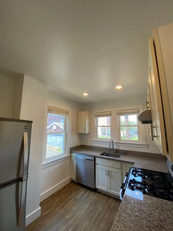 1310 Martha St — Photo 1