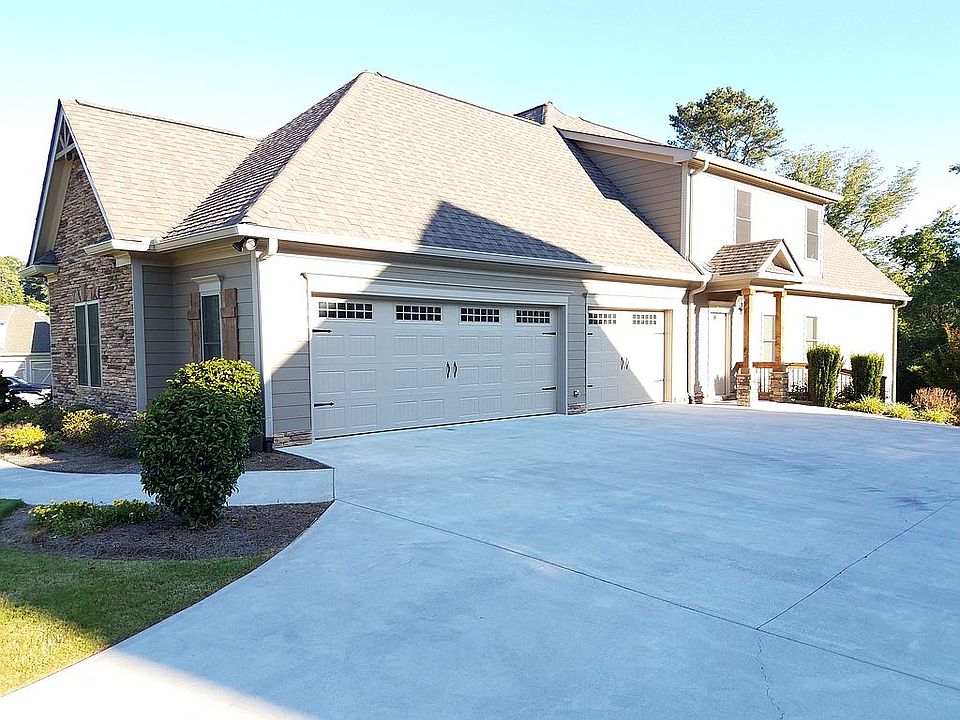 2nd image of 611 Knights Bridge Dr