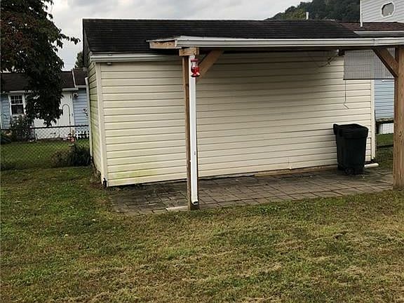 3rd image of 6644 Roosevelt Ave